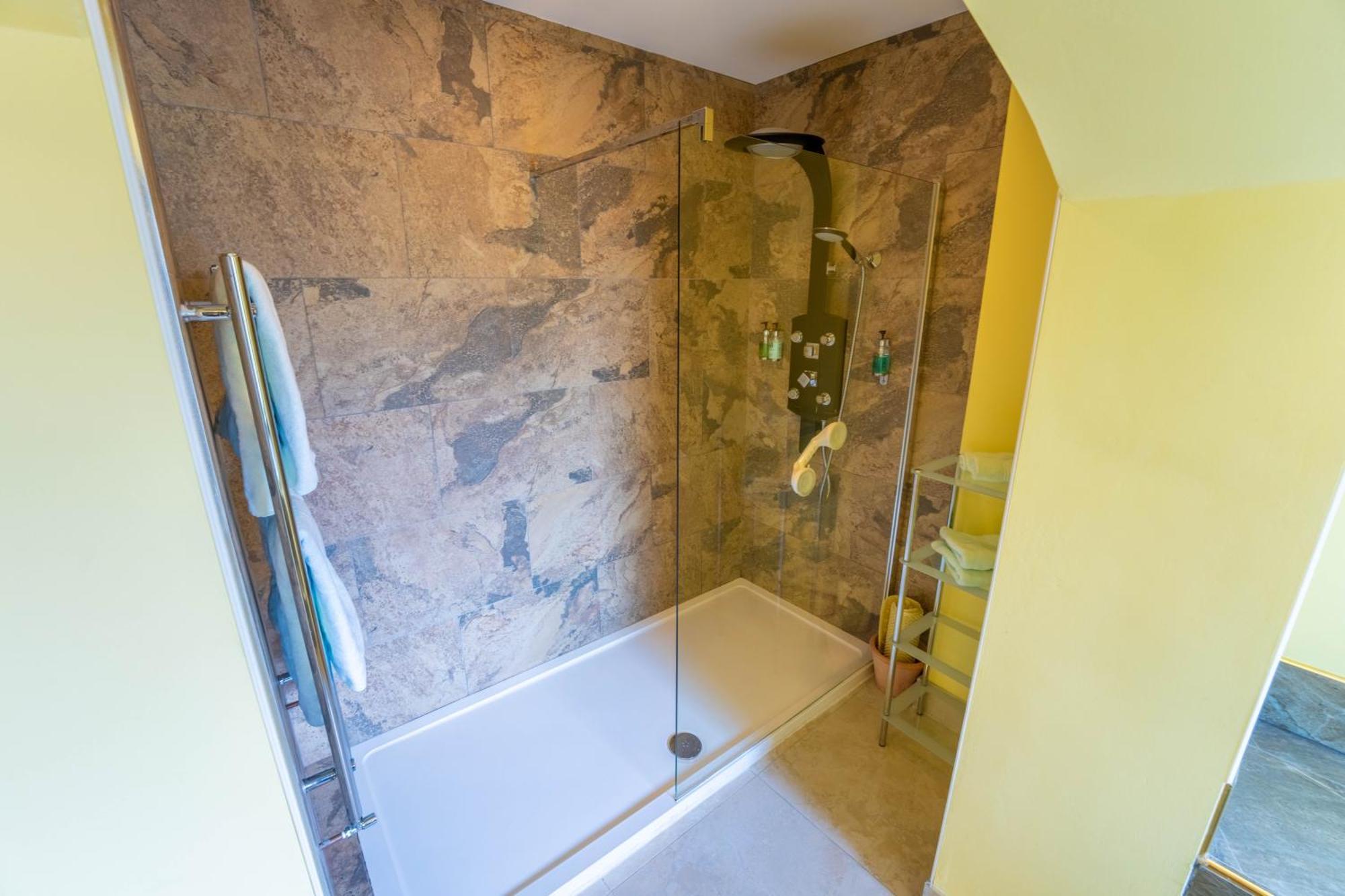 Ferndale Luxury Boutique Bed & Breakfast Keel  Екстер'єр фото